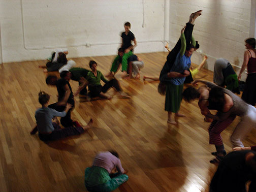 Încep cursurile de Contact Impro Jam