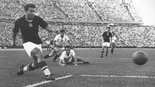 18-22.11 Istoria partidelor de fotbal România-Ungaria, expoziția care vă pregătește pentru meciul România-Grecia