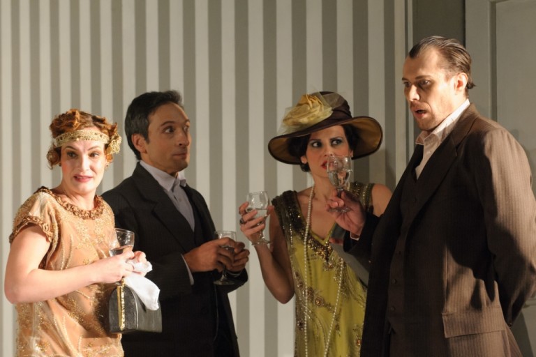 29.01 Piesa de teatru: Victor sau copiii la putere