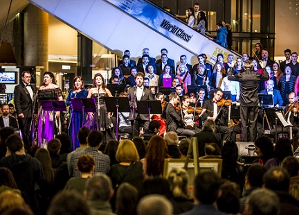 14.02 Musical: In Love with Opera