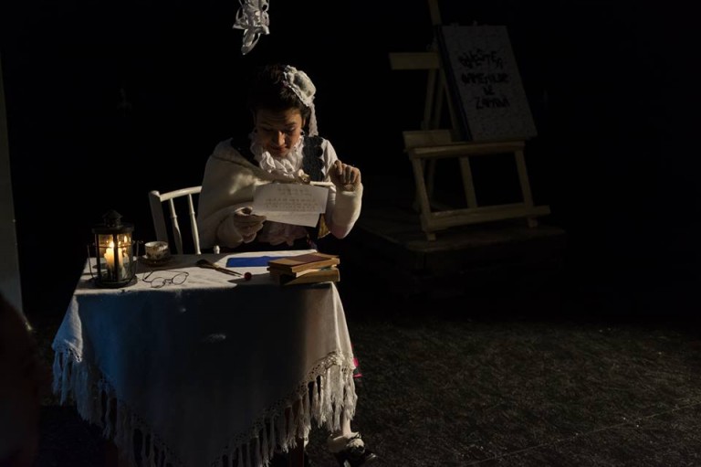 04.03 Eveniment pentru copii: Madame Pové spune Povestea oamenilor de zăpadă