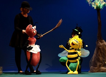 24.10 Spectacol de teatru pentru copii: Greierele aproape faimos