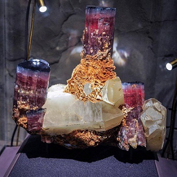 27-29.04 Expoziție: Mineralia