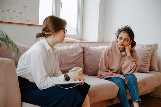 14.10 Webinar: Comunicare nu confruntare – Dialogul despre droguri între specialist și adolescent