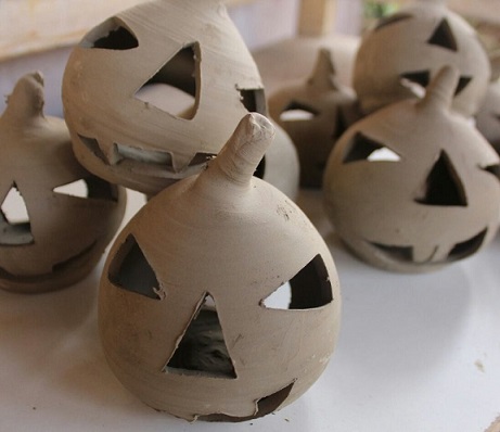 29.10 Atelier: Pictura pe ceramica