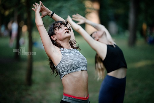 27.07 Yoga puterii in Parcul Central