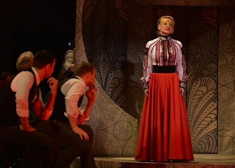 30.12 Operetă: Liliacul