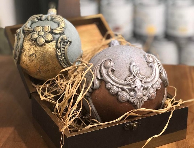 10-11.11 Atelier de decorare globuri de Crăciun