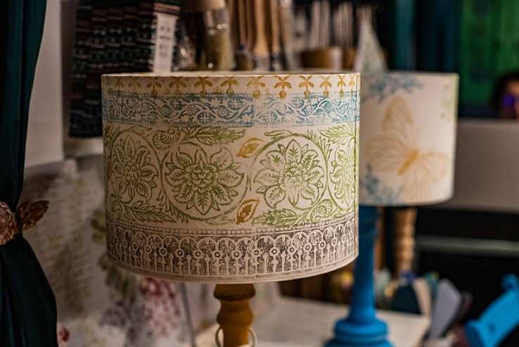 11.08 Atelier: Crează-ți propria ta lampă!