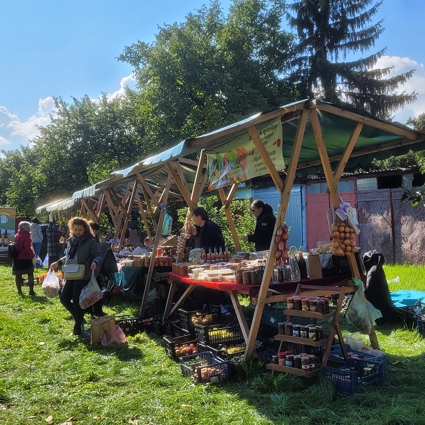 30.09-1.10 Targ: Satul vine la oraș