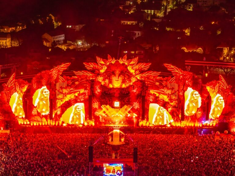 Peste 110.000 de fani s-au bucurat de magia Untold în a doua zi de festival