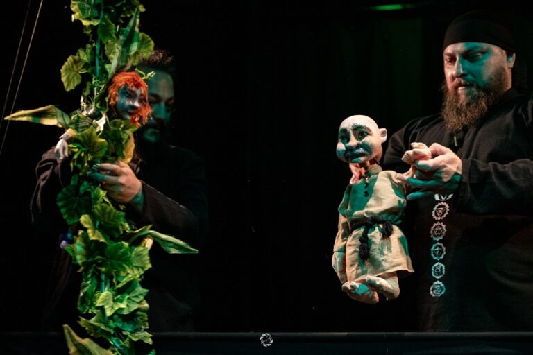 8.10 Spectacol: Jack si vrejul de fasole