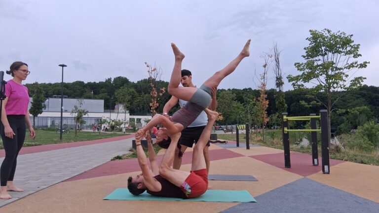 6.08 Curs: Acro-yoga pentru intermediari