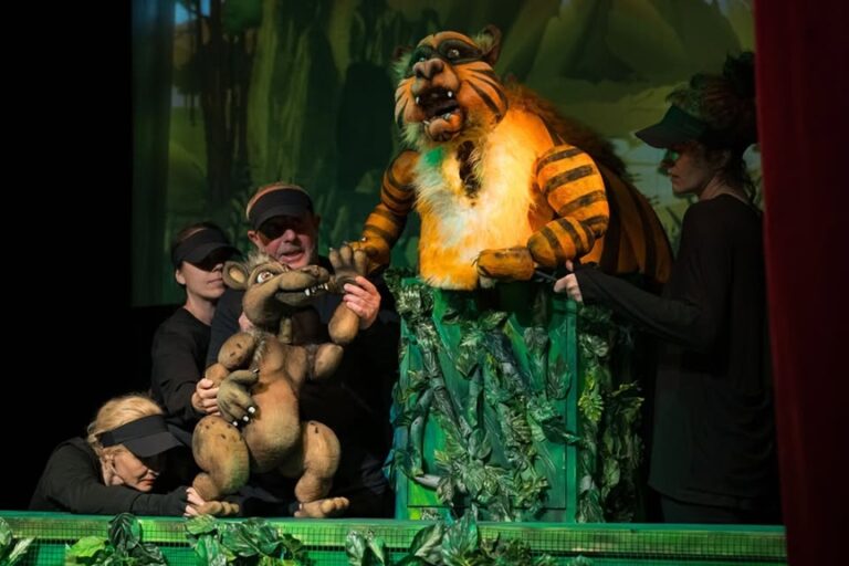 21.10 Spectacol: Cartea junglei